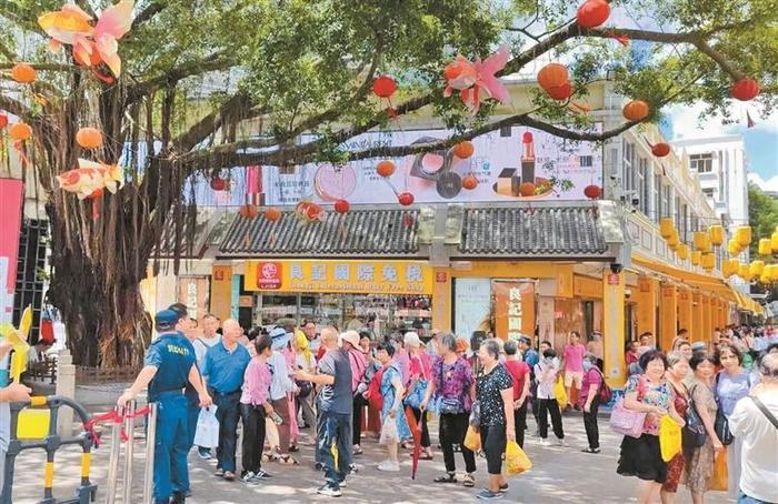 暑期旅游市场火热开场，深圳入列十大热门城市 攀山观海，一起去看课本外的世界