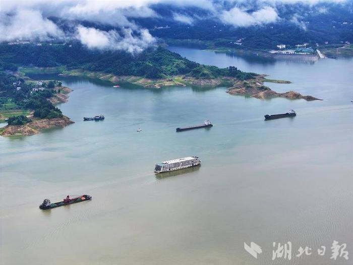 三峡大坝发挥调蓄功能 缓解下游防洪压力