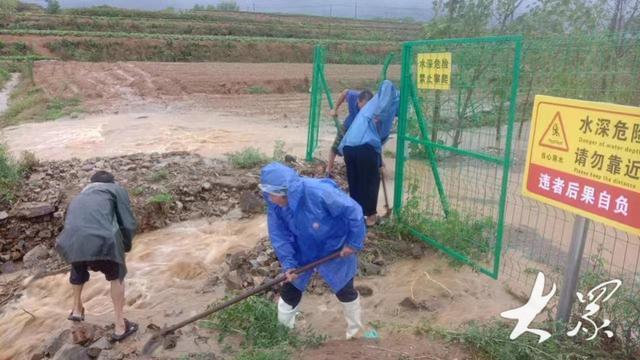 莒南县发布暴雨红色预警，7个乡镇降水超过200毫米