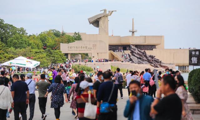 《大众日报》·威海一周：荣登最具潜力文旅城市榜首 劳模体检实现量身订制