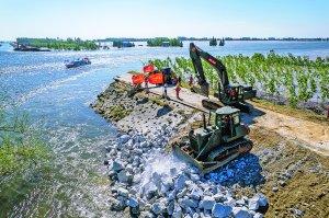 洞庭湖一线堤防决口抢险