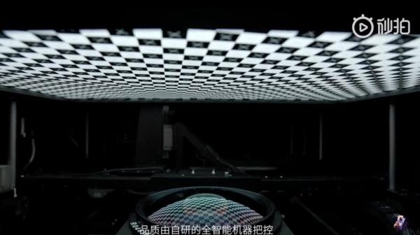 雷军发视频展示小米智能工厂 全机器人控制 1秒1台手机