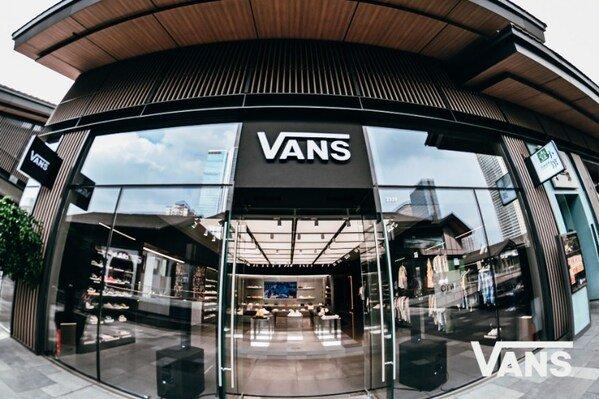 Vans 都巴适  Vans 成都太古里全新品牌概念店盛大开幕