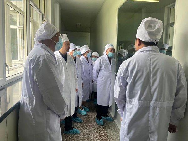 黑龙江联合社区参观药品生产企业