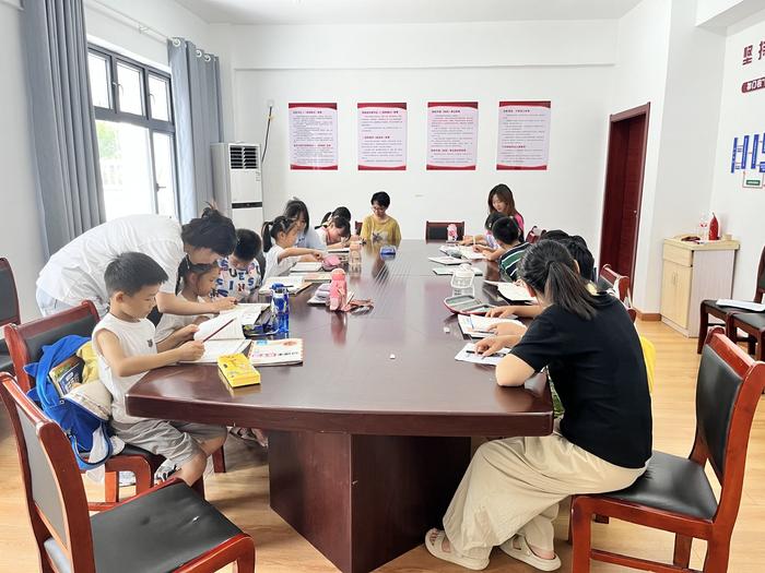 祁门县七里桥社区开办“暑期班”