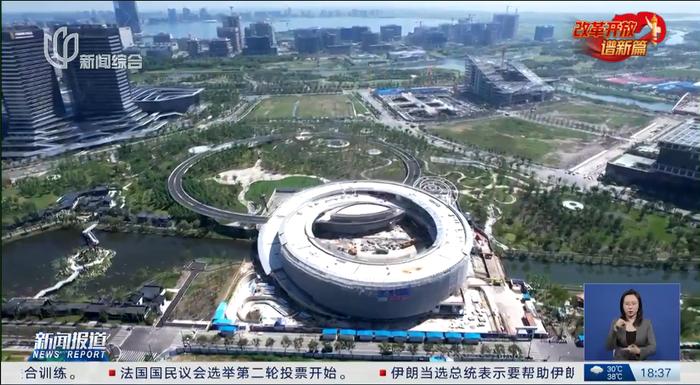 上海临港 “莫比乌斯环”主体结构建设完成，公园年底前竣工