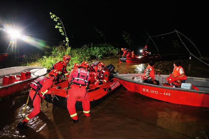 洞庭湖决口预计明天完成封堵