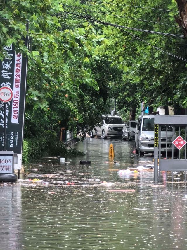 郑州国基路部分路段为何积水严重？城管部门解释原因