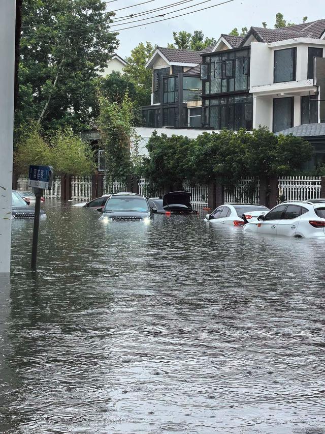 郑州国基路部分路段为何积水严重？城管部门解释原因