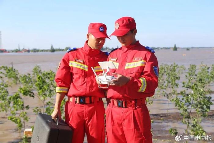 洞庭湖一线堤防决口 中国安能350人专业救援力量紧急驰援