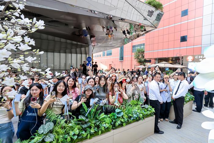爷爷不泡茶上海旗舰店盛大开业，向全球2000家更进一步！