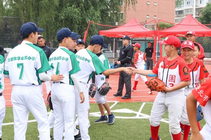 合肥市华山路小学棒球队作为安徽代表队参加2024海峡两岸校级联盟棒球交流活动