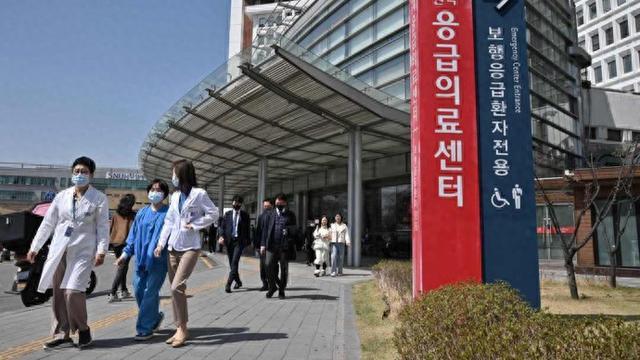 长达5个月的医生“辞职潮”下，韩国政府作出让步