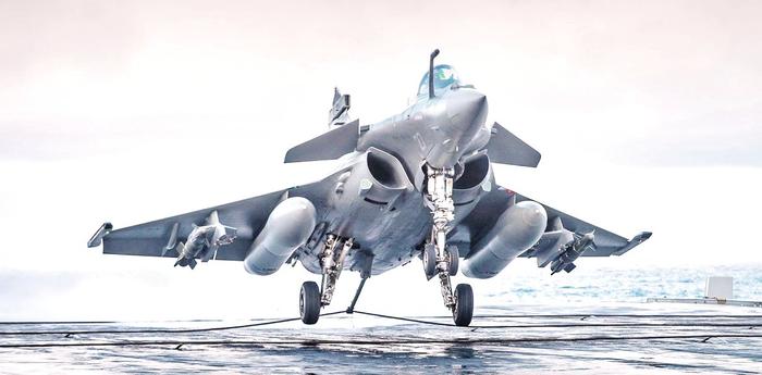 印度与法国就“阵风”M舰载战斗机的基本价格达成一致