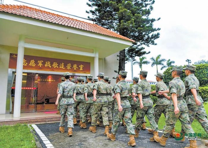 深入学习贯彻中央军委政治工作会议精神｜深刻把握推进政治建军的责任要求