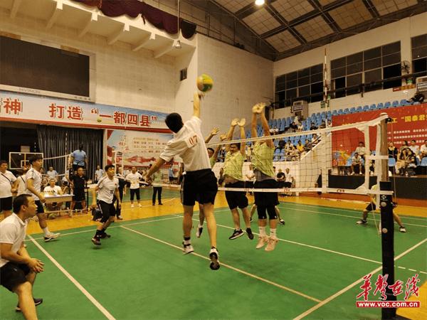 嘉禾职中男女气排球队在2024年嘉禾县教职工气排球赛中双双夺冠