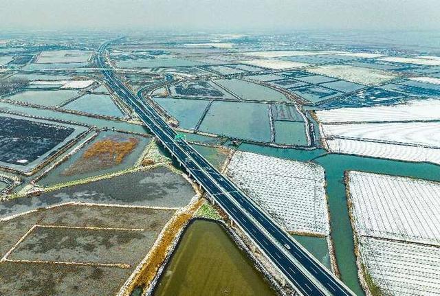 江苏上半年“公铁水空”基础设施建设预计完成投资1298亿元