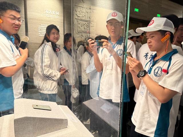 青岛一中齐鲁黄河文化研学：抵达孔子博物馆，探寻儒家文化，传承中华经典