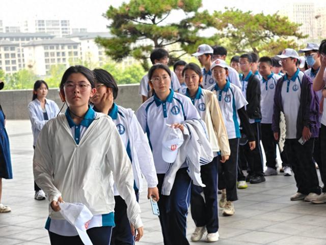 青岛一中齐鲁黄河文化研学：抵达孔子博物馆，探寻儒家文化，传承中华经典