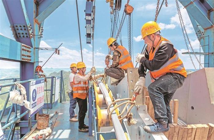 花江峡谷大桥建设加快推进