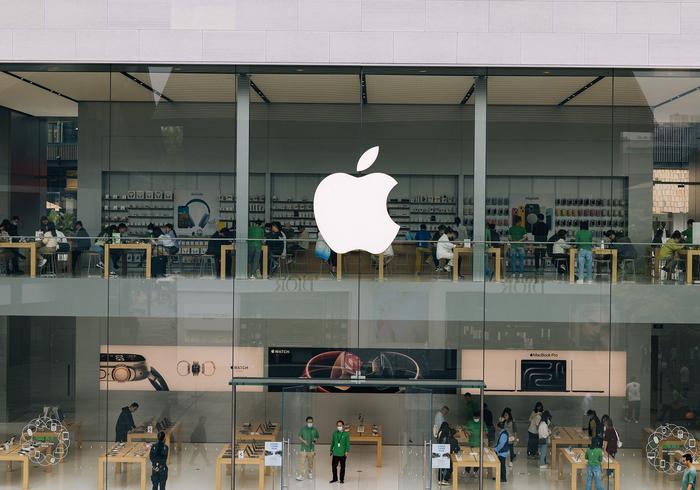 创历史新高，苹果重回美股第一！与iPhone16这一消息有关？