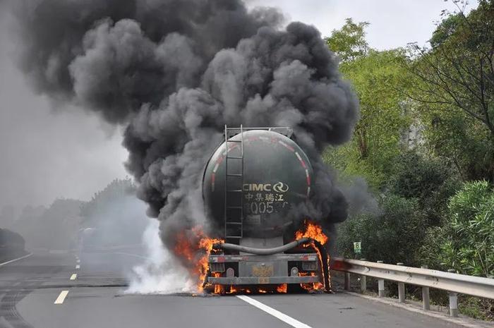 “垃圾时间”里的“油罐车”