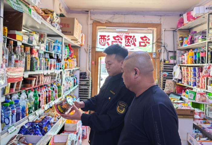 黑龙江省伊春市市场监管局金林分局筑牢汛期食品安全防线