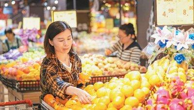 今年国内市场水果为啥便宜？