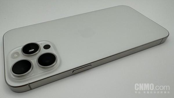 iPhone 15 Pro Max搭载触觉按钮的原型机曝光 项目已取消