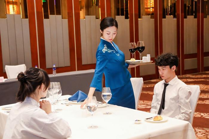 武汉星级旅游饭店从业人员“秀”服务技能