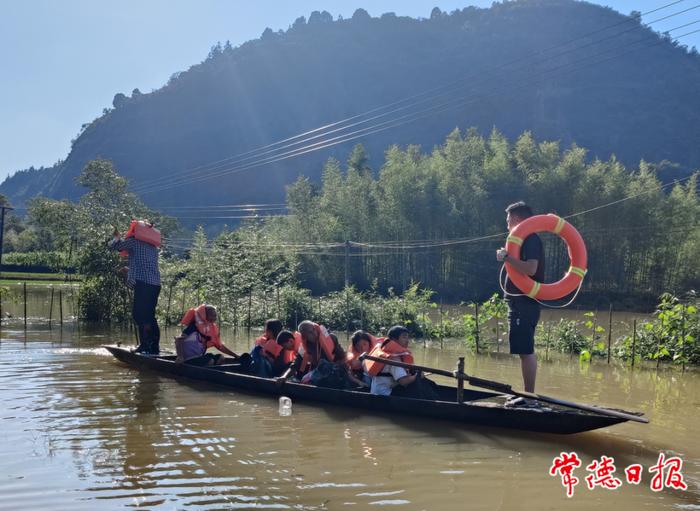 常德桃源：灾后重建显大爱