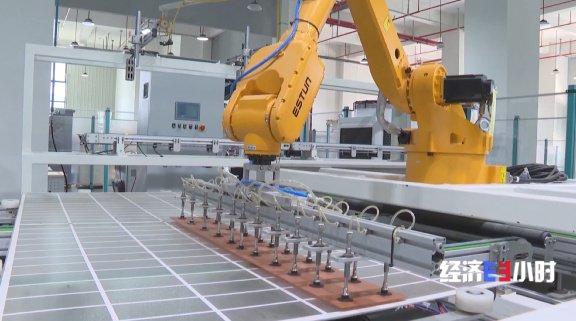 机器人生产机器人，12分钟完成组装！探秘长三角机器人产业链→