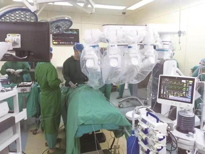 市第一医院完成 邯郸首例5G远程机器人胃癌根治术