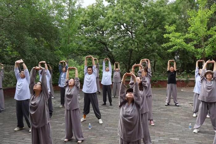 没收手机太诱人，灵隐寺“丛林生活体验”名额秒光