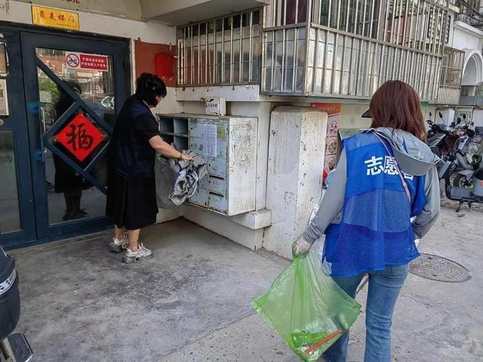 大兴区观音寺街道提颜值 增气质  观音寺人共守辖区环境新品质