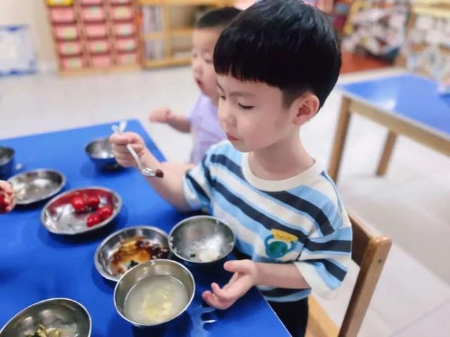 为1.2万余名幼儿提供高品质暑托服务！85%浦东公民办幼儿园暑假“不打烊”