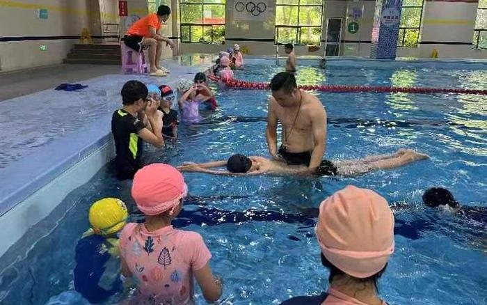 41个点位、2万余名额，这个暑假浙江嘉兴为小学生免费开游泳课