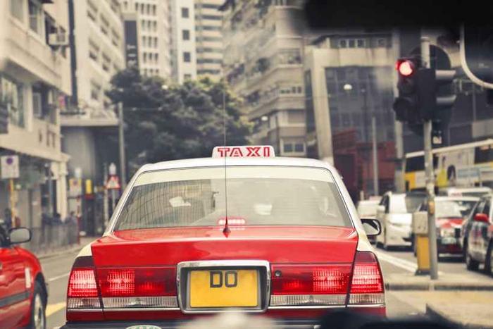 香港运输及物流局建议对非法运营网约车被定罪者吊销一年驾照