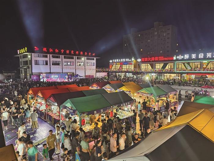 龙湾打造“八夜”消费新场景 永强海鲜美食广场正式开业