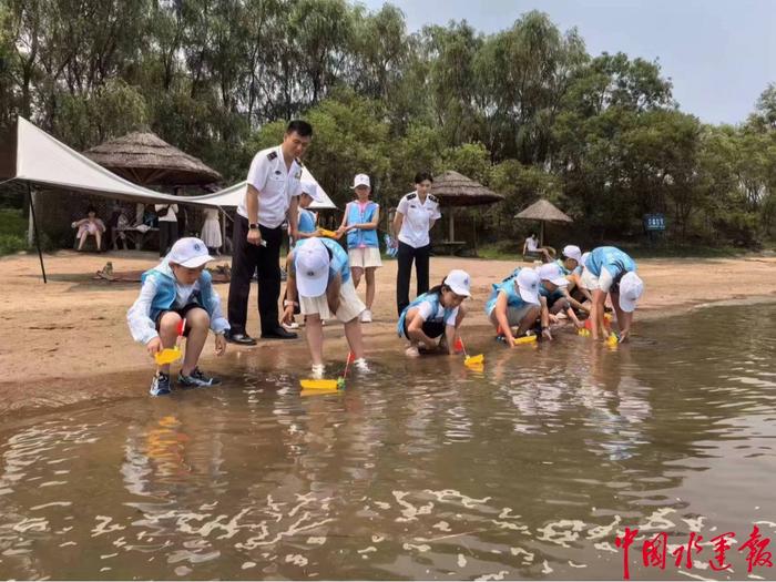 丹东海事局“海事夏令营”开营啦！