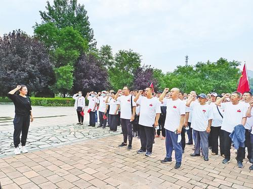 学先进劲头足，一起建设咱家园