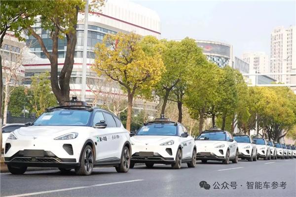 Robotaxi被曝跳票 特斯拉市值一夜暴跌超5000亿