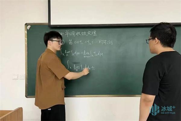 哈工大数学强基生“跨界”人工智能搞科研？他以实力说话：“能行！”