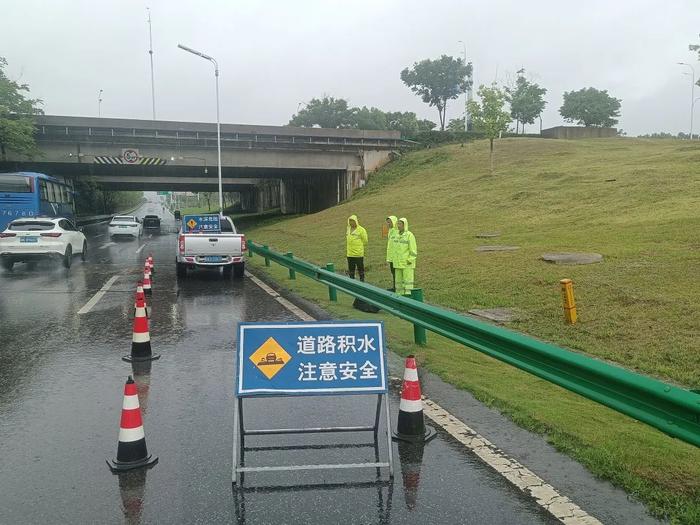 合肥经开“追雨人”以雨为令 守护城市地下管线