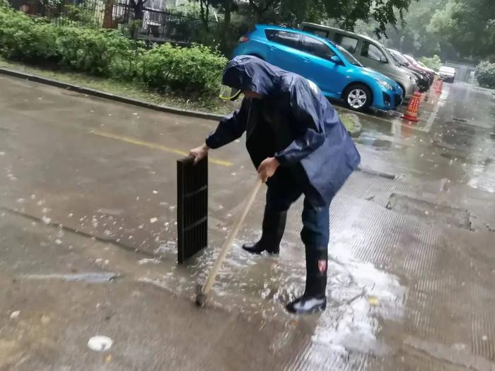 合肥经开“追雨人”以雨为令 守护城市地下管线