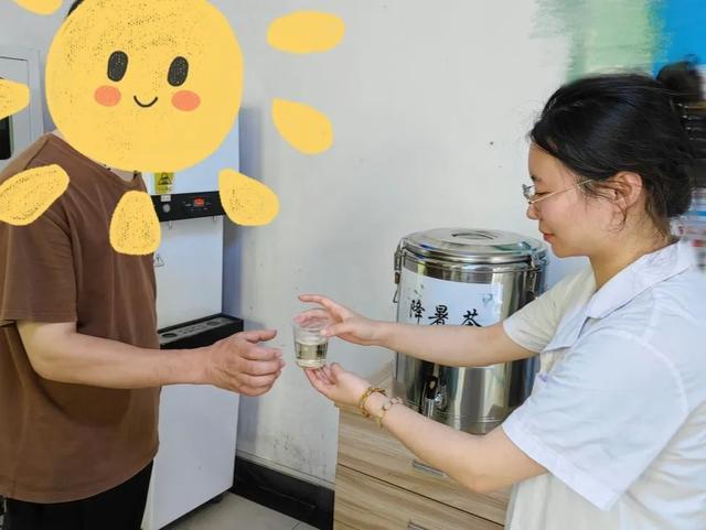 青村镇社区卫生服务中心一波清凉操作，带你缓解酷暑炎热→