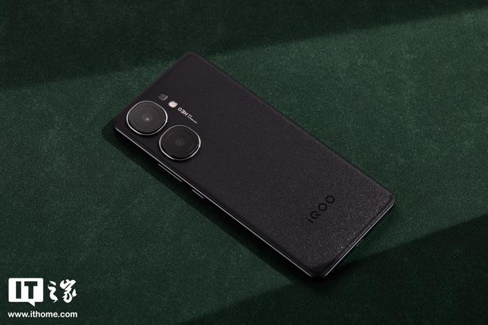 iQOO Neo9S Pro+ 手机维修备件价格公布：显示屏 720 元起，主板 2390 元起