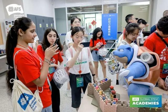 来自十多个国家的青少年住进浦东人家！这个国际学术营首次登陆上海