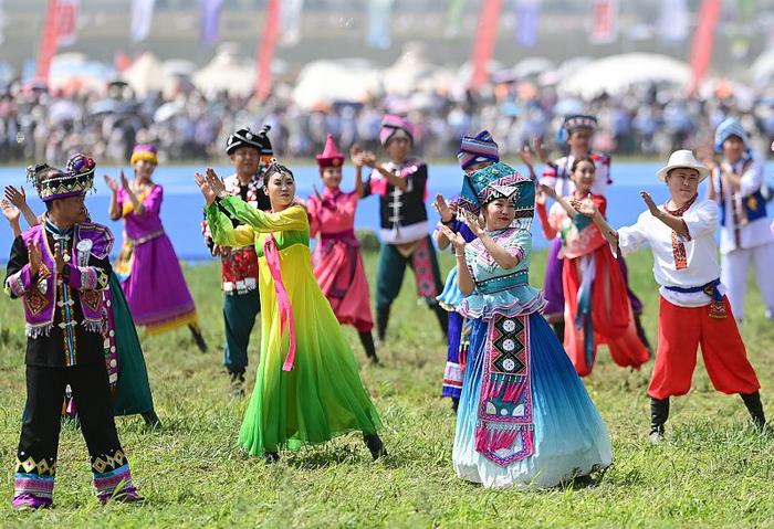 内蒙古自治区第34届草原那达慕 牧民策马奔腾