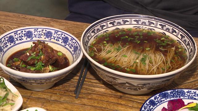 今日入伏食用凉性食物，南北货挑选有讲究